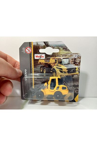 Maisto Volvo Wheeled Dozer / Miniature Mini Model