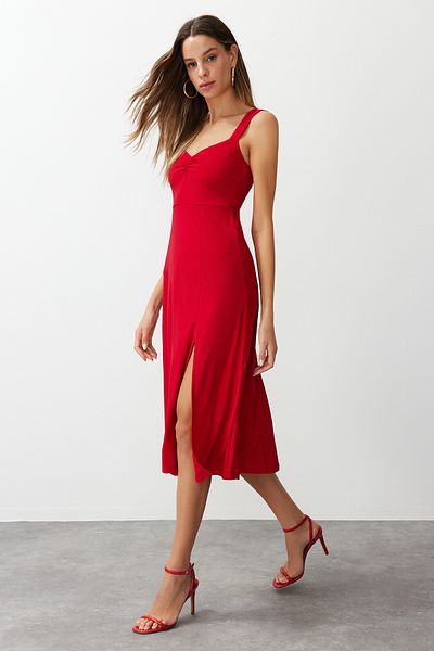 Trendyol Collection Roter schlichter Herzkragen mit gerafftem Riemen TWOSS24EL00412