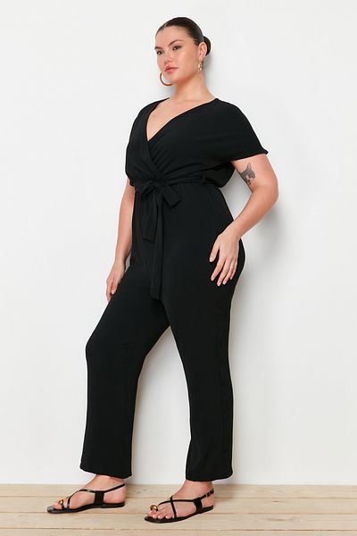 Trendyol Curve Schwarzer Overall mit Gürtel TBSSS22TU0160