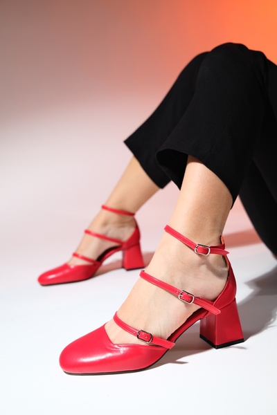 LuviShoes BEIN Kırmızı Cilt Kadın Kalın Topuklu Ayakkabı