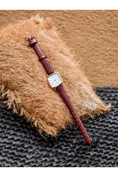 pullmarkt With Strap - Analog Wristwatch