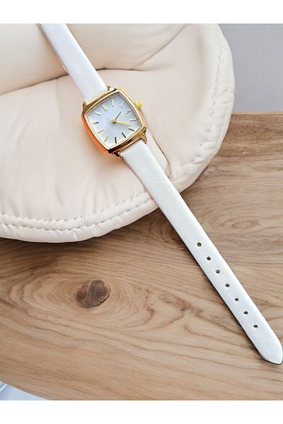 pullmarkt With Strap - Analog Wristwatch