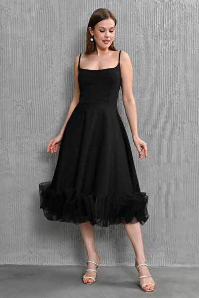 lovebox Atlas látková sukně s tenkým páskem s tylovým detailem a rozšířeným střihem v midi délce růžové večerní šaty 9326