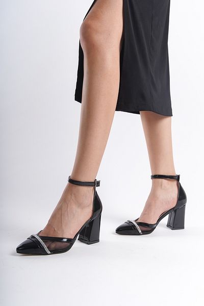 Moda Değirmeni Pantofi de damă din piele lacuită neagră cu toc gros cu ochiuri BG1042-119-0017