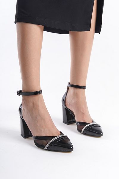 Moda Değirmeni Pantofi de damă din piele lacuită neagră cu toc gros cu ochiuri BG1042-119-0017