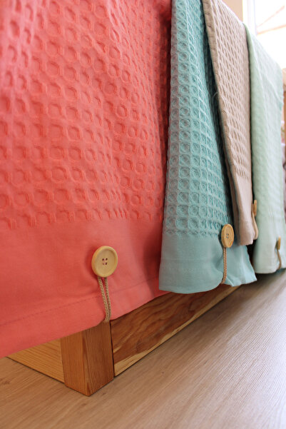 Dream Vista Bloom Ahşap Düğmeli Yastık Kılıfı