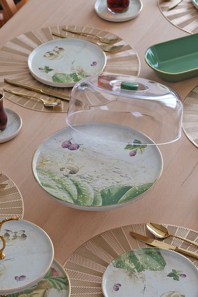 Glore Verdura Gold Gilt 27 Pieces Ceramic Tea Time Set for 6 People