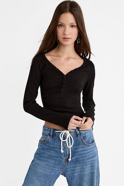 Stradivarius Düğmeli t-shirt
