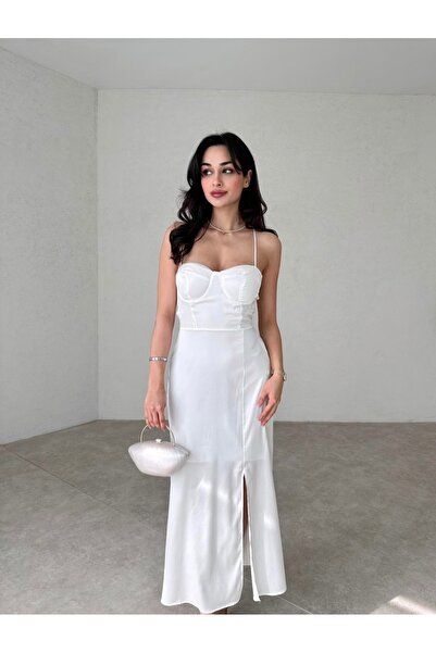 Afiş Butik Rochie midi cu bretele din satin alb, cu spate decoltat