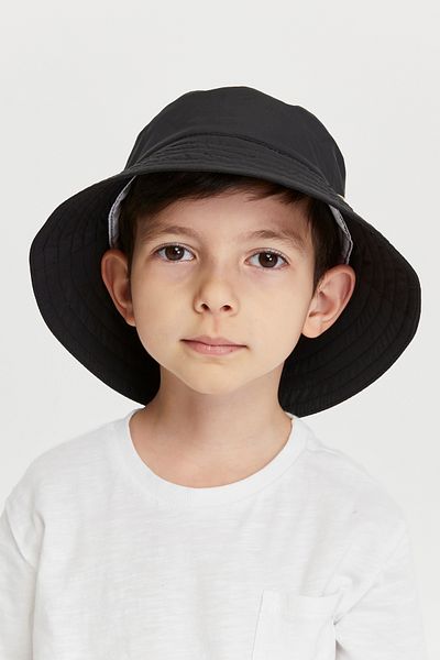 Benittokids Обикновена шапка за момче 7006