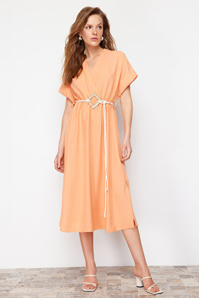 Trendyol Collection Oranges gerades A-Linien-Maxikleid mit Zweireiher-Kragen,...