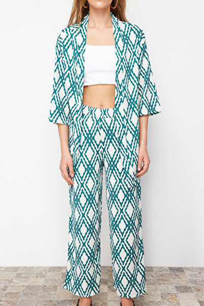 Trendyol Collection Πράσινη στάμπα Άνετη κοπή ελαστικό κιμονό πλεκτό σετ πάνω και κάτω μέρος TWOSS24AU00103