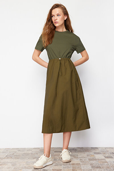 Trendyol Collection Detailní midi tkané šaty khaki A-line TWOSS24EL00447