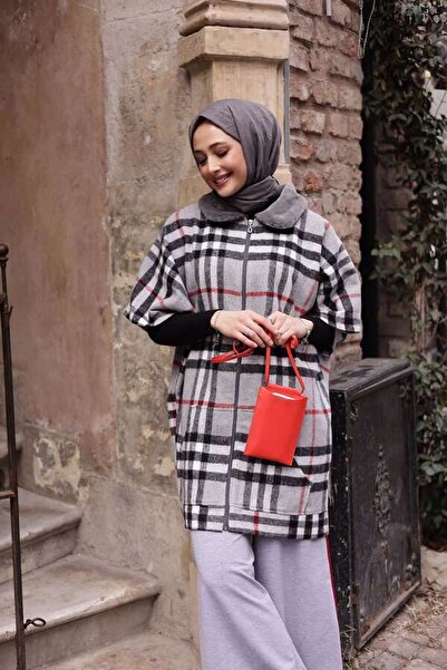 ESRA KEKÜLLÜOĞLU Kadın Panço Takım Kırmızı Siyah Çizgili Oduncu-Gri
