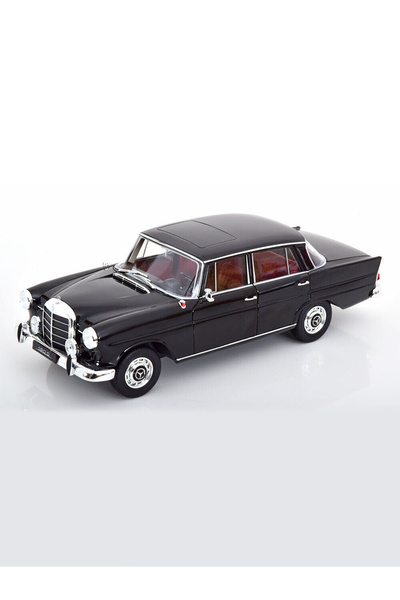 Norev 1:18 1964 Mercedes Benz 190D W110