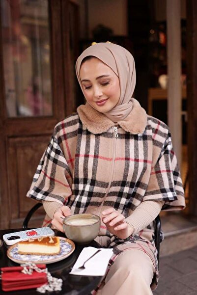 ESRA KEKÜLLÜOĞLU Kadın Panço Takım Kırmızı Siyah Çizgili Oduncu-Bej