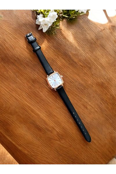 pullmarkt With Strap - Analog Wristwatch