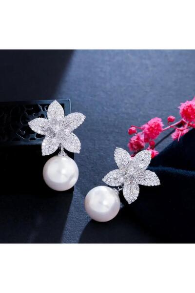 DESİGNEDBYD Zirkon Taşlı İnci Küpe