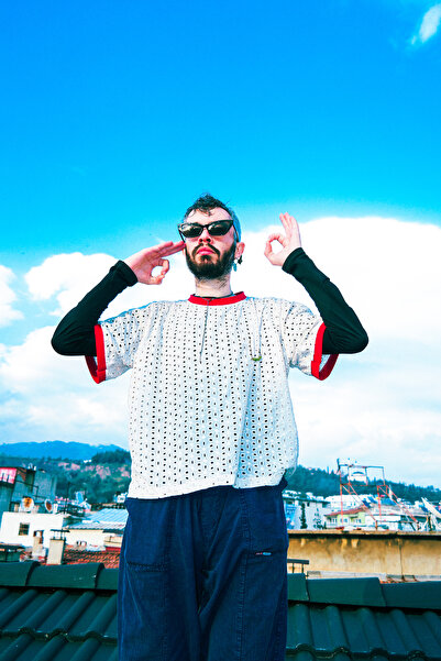 melongeneco Beyaz delikli fisto kumaş midi boy t-shirt