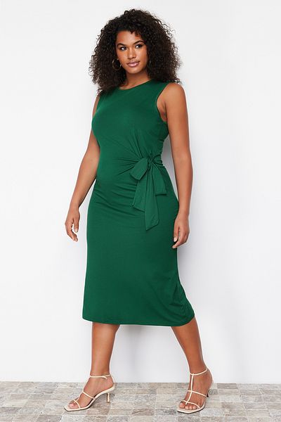 Trendyol Curve Grünes Strickkleid mit Kunstspitze und Details TBBSS24AH00041