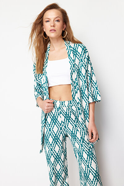 Trendyol Collection Πράσινη στάμπα Άνετη κοπή ελαστικό κιμονό πλεκτό σετ πάνω και κάτω μέρος TWOSS24AU00103