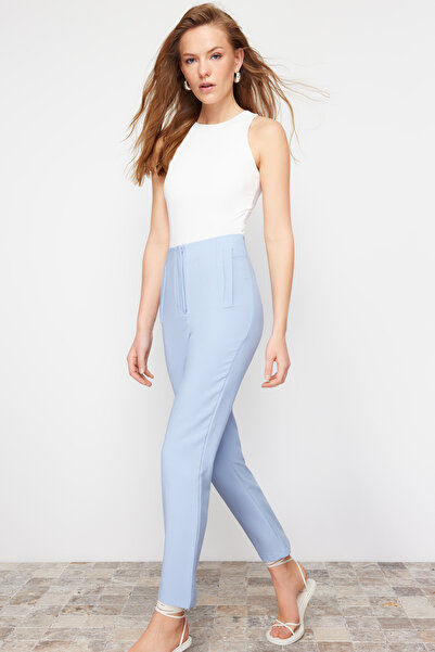 Trendyol Collection Сині штани з високою талією і довжиною до щиколотки світло-блакитного кольору з манжетами з тканого полотна TWOSS20PL0515
