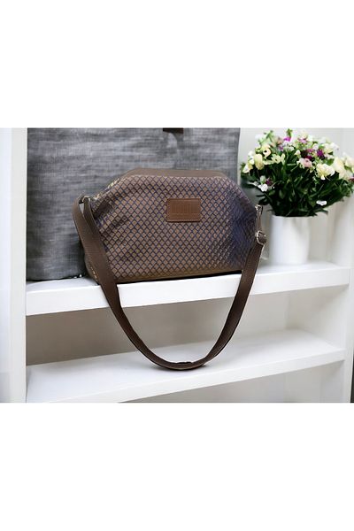 Nuggita Secret Scholarship Clutch Ръчна чанта / Чанта за през рамо Тъмносиня / Меден цвят Тафта Детайл от плат