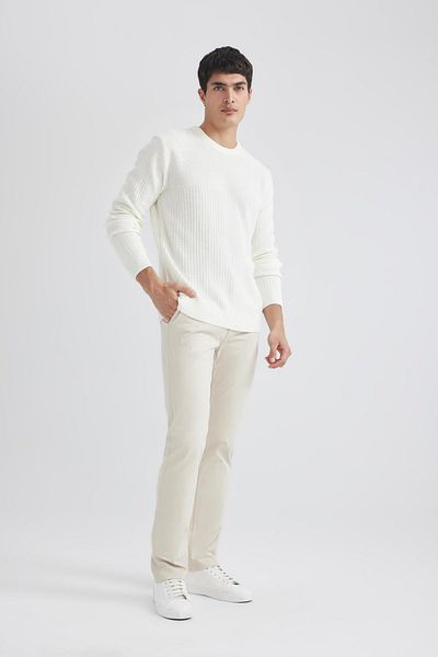 DeFacto Gabardine Chino – Canvas-Hose mit normaler Passform, Reißverschlusstasche, gerades Bein B2088ax24sp