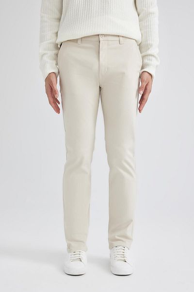 DeFacto Gabardine Chino – Canvas-Hose mit normaler Passform, Reißverschlusstasche, gerades Bein B2088ax24sp