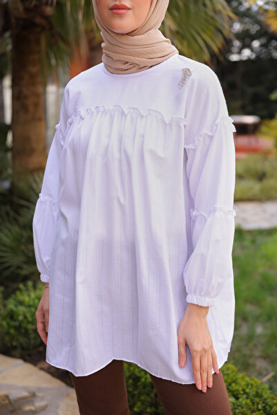 benguen 61647 Frilly Shirt with Brooch Detail White