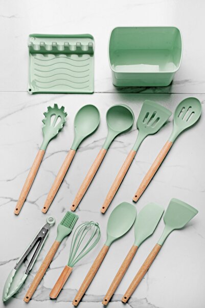 Queen’s Kitchen 13 Piece Luxury Silicone Dowry Set with Bamboo Handle