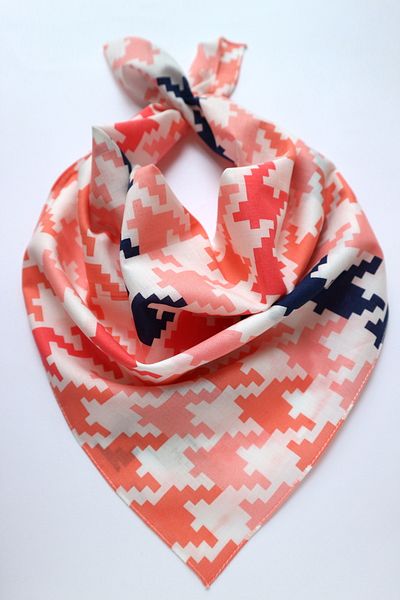 THE MOON Houndstooth Patterned Pink Cotton Scarf Bandana