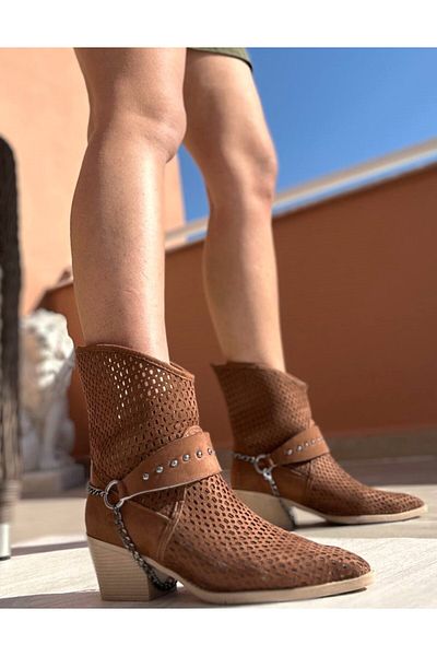 SHOEBOURNE Καλοκαιρινές κοντές μπότες Tan Suede με διάτρητο με αφαιρούμενα αξεσουάρ