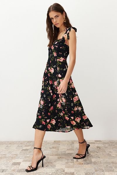 Trendyol Collection Černé květinové viskózové midi tkané šaty A-line TWOSS24EL00714