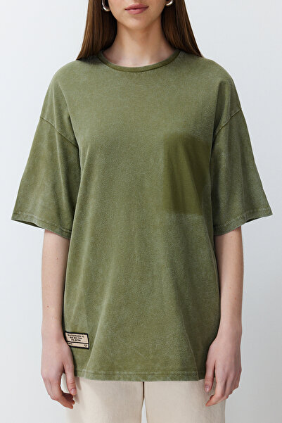 Trendyol Collection Khaki Thick Cotton Label Detail Distressed/Faded Effect Oversize Cut Knitted T-Shirt Twoss24Ts00033