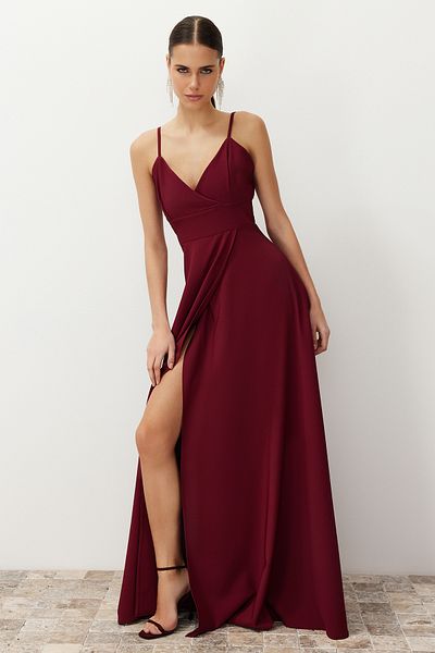 Trendyol Collection Rochie de seară lungă și elegantă țesută cu fante burgundă TPRSS24AE00121