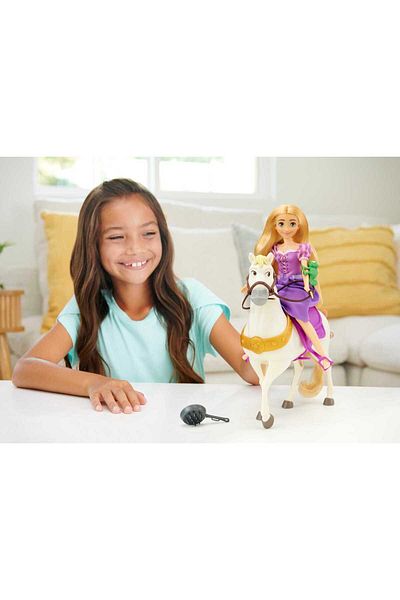 DİSNEY PRİNCESS Disney Princess Fashion Doll & Horse - Rapunzel HLW23
