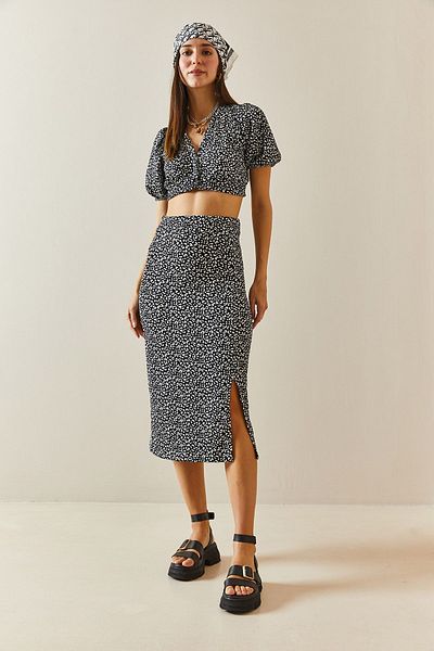XHAN Black Buttoned Crop Double Suit 5YXK8-48307-02