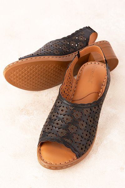 Gondol Genuine Leather Short Heeled Laser Cut Sandals Iz.9504