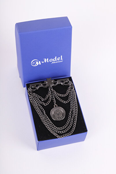 model aksesuar Blazer Zincir Detaylı Sallantılı Broş