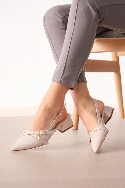 DİVOLYA Paula Beige Patent Leather (4cm Heeled) Pointed Toe Shoes