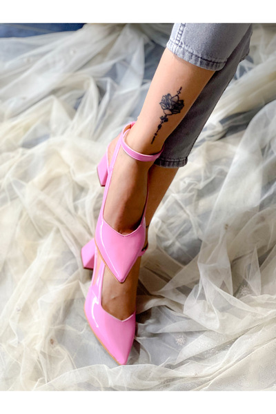 irmona DUBAI PEMBE RUGAN KISA ÖKÇE BANTLI SIVRI BURUN KLASIK SANDALET