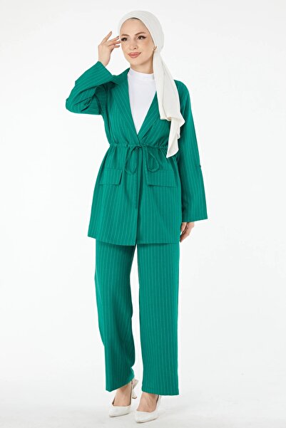 Tesettür Diyarı Set din două piese jachetă și pantaloni în dungi pentru femei...