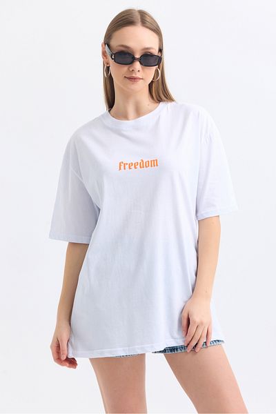 MD trend Tricou oversize din bumbac cu imprimeu cu fluturi Freedom față și spate pentru femei