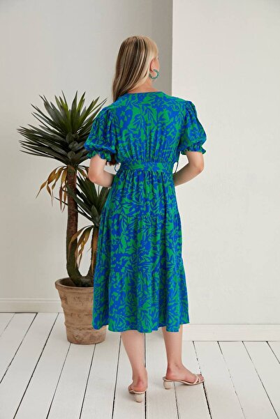 ZF BUTİK FLEDERMAUSKLEID MIT V-AUSSCHNITT