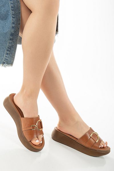 SANDALİ WOMEN'S GENUINE LEATHER TAN COLORED BUCKLE PADDED SOLE POLY SLIPPERS