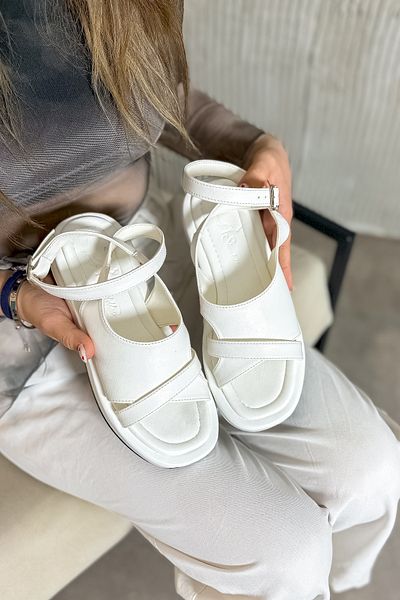 SHOEBELLAS Sandale de damă Belax White Bias