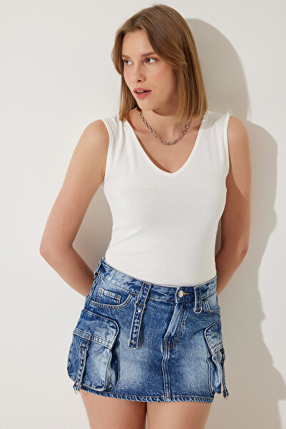 Happiness İstanbul Dámská viskózová halenka s hlubokým výstřihem do V a hlubokým předním dílem Ecru EN00578