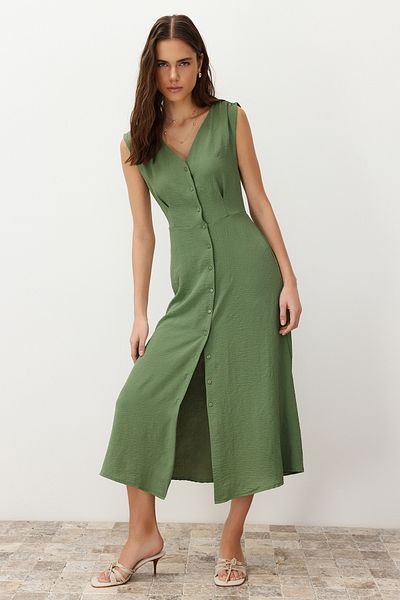 Trendyol Collection Khakifarbenes, ärmelloses, gewebtes Midi-Hemdkleid mit Knöpfen TWOSS24EL00442