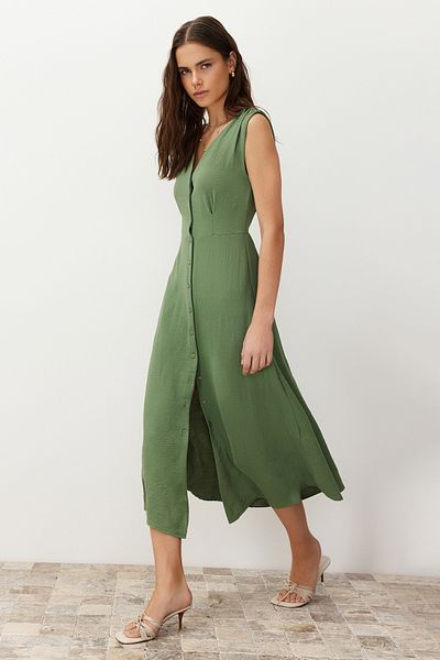 Trendyol Collection Khakifarbenes, ärmelloses, gewebtes Midi-Hemdkleid mit Knöpfen TWOSS24EL00442